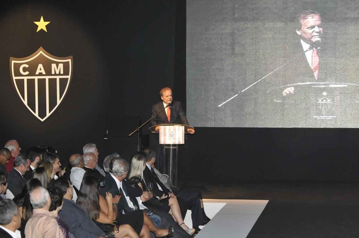 Fotos do novo uniforme do Atltico