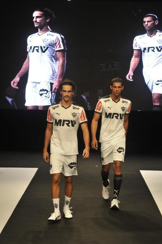 Fotos do novo uniforme do Atltico