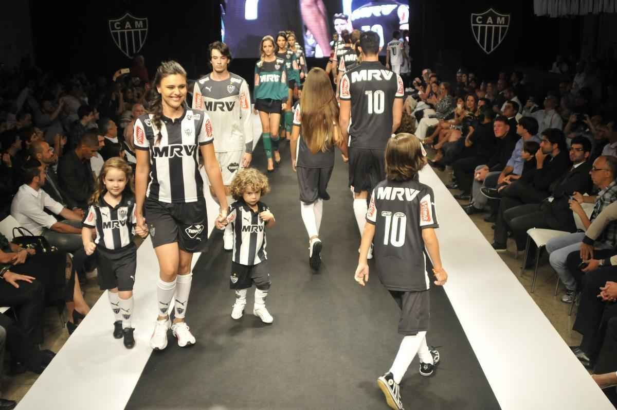 Fotos do novo uniforme do Atltico