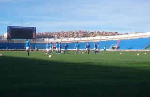 Equipe treinou no estdio Ptria, onde disputar a estreia da Libertadores contra o Universitario, nesta quarta-feira