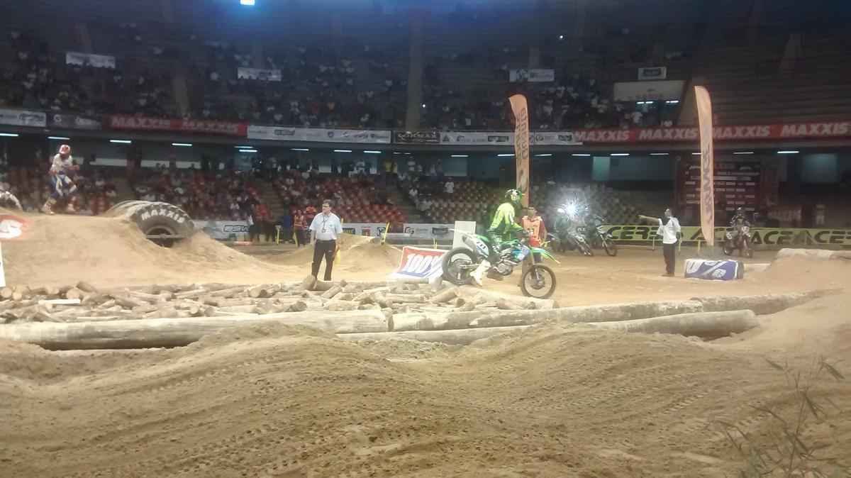 Imagens do percurso e dos treinos livres do Mundial de Superenduro, no Ginsio Mineirinho, em BH
