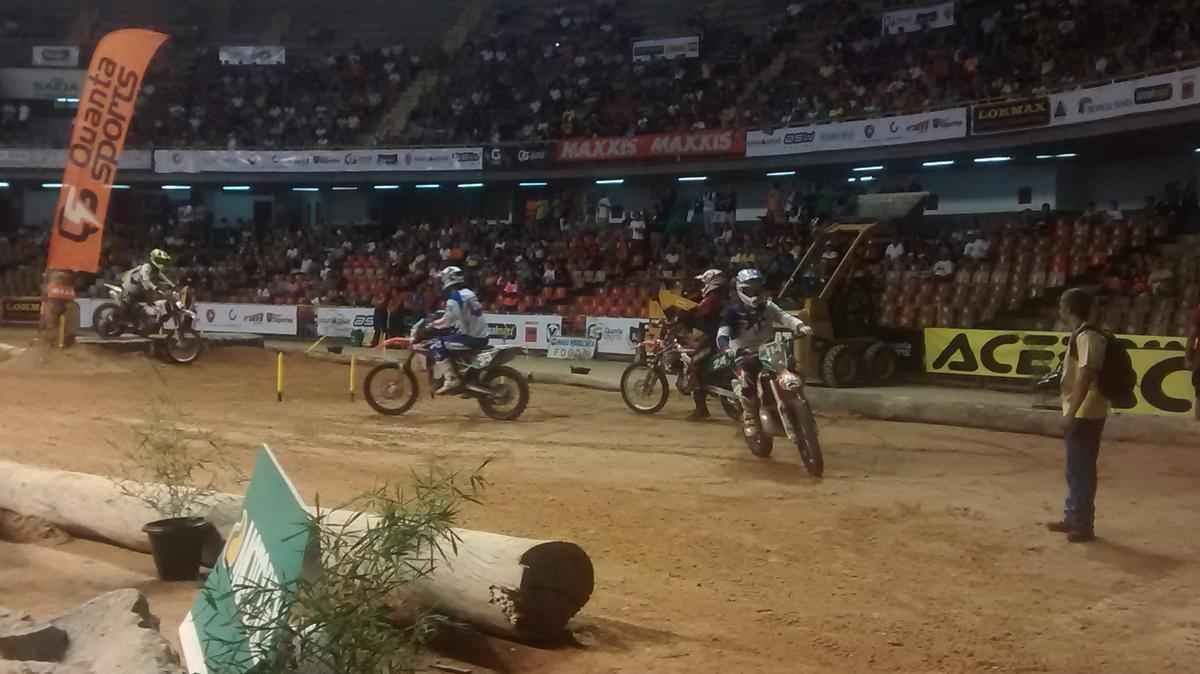 Imagens do percurso e dos treinos livres do Mundial de Superenduro, no Ginsio Mineirinho, em BH