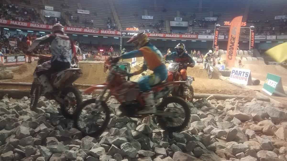 Imagens do percurso e dos treinos livres do Mundial de Superenduro, no Ginsio Mineirinho, em BH