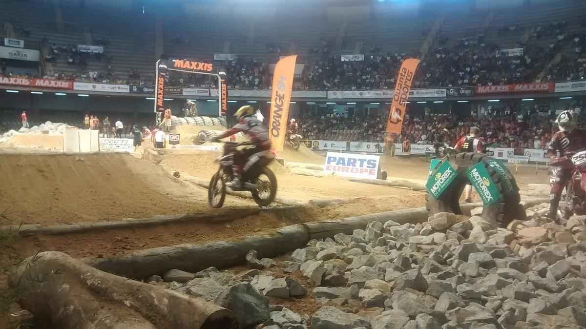 Imagens do percurso e dos treinos livres do Mundial de Superenduro, no Ginsio Mineirinho, em BH