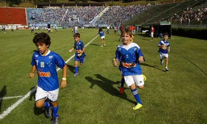 Fotos do jogo entre Tupi e Cruzeiro, em Juiz de Fora, pela quinta rodada do Campeonato Mineiro