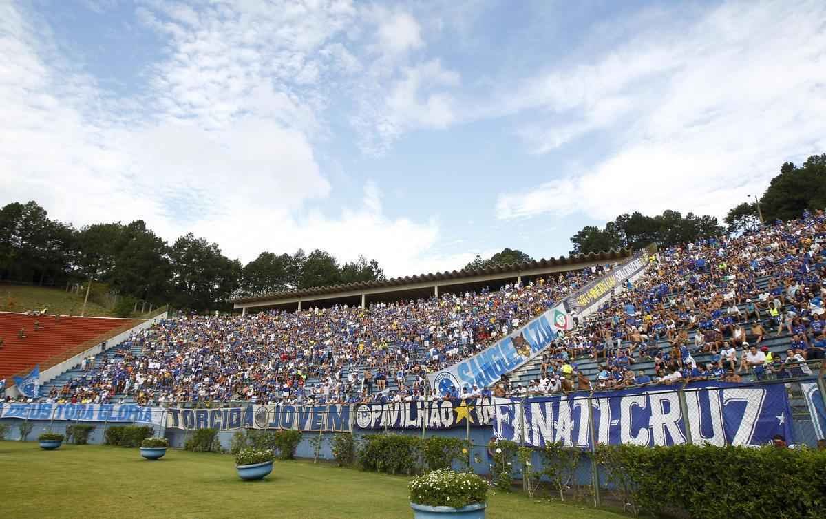 Fotos do jogo entre Tupi e Cruzeiro, em Juiz de Fora, pela quinta rodada do Campeonato Mineiro