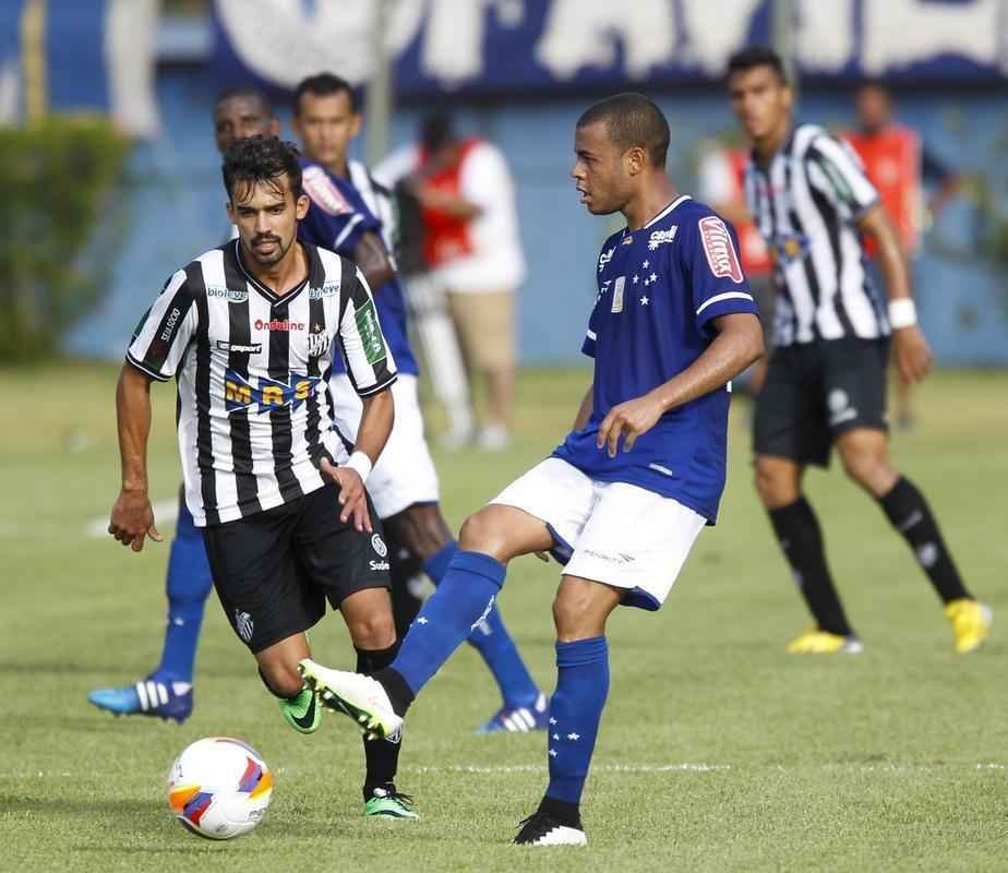 Fotos do jogo entre Tupi e Cruzeiro, em Juiz de Fora, pela quinta rodada do Campeonato Mineiro