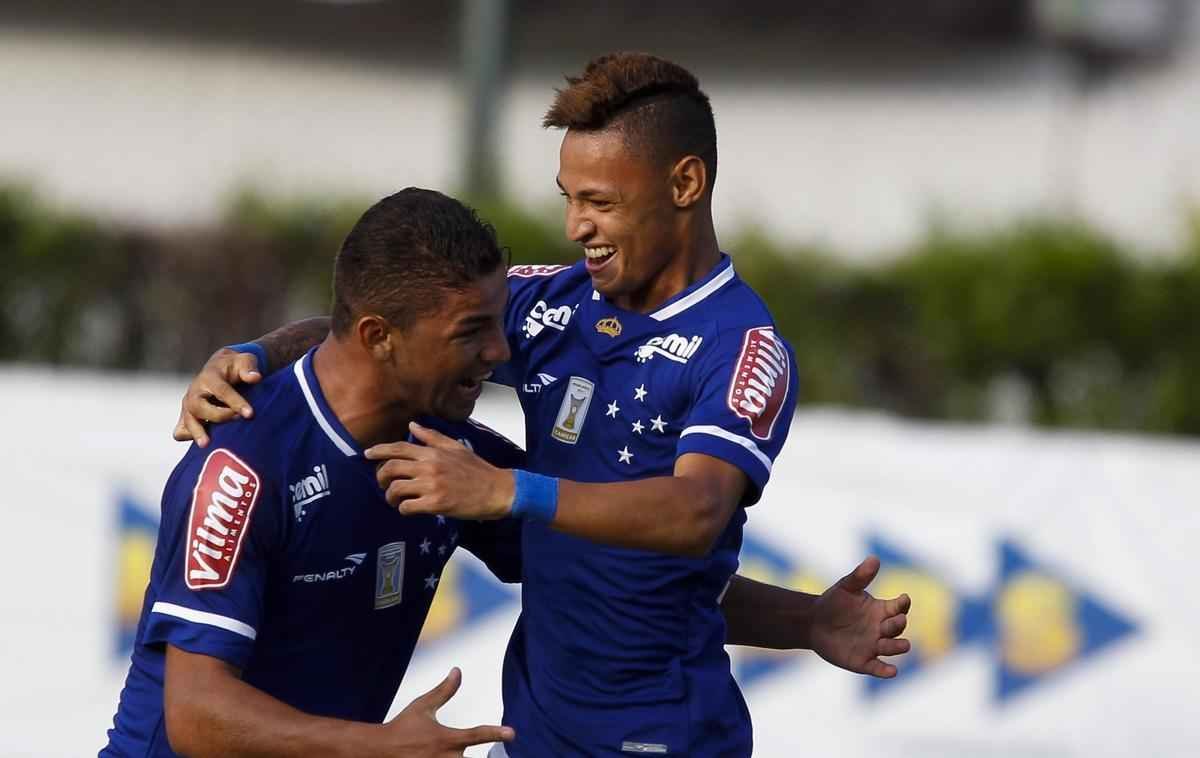 Fotos do jogo entre Tupi e Cruzeiro, em Juiz de Fora, pela quinta rodada do Campeonato Mineiro