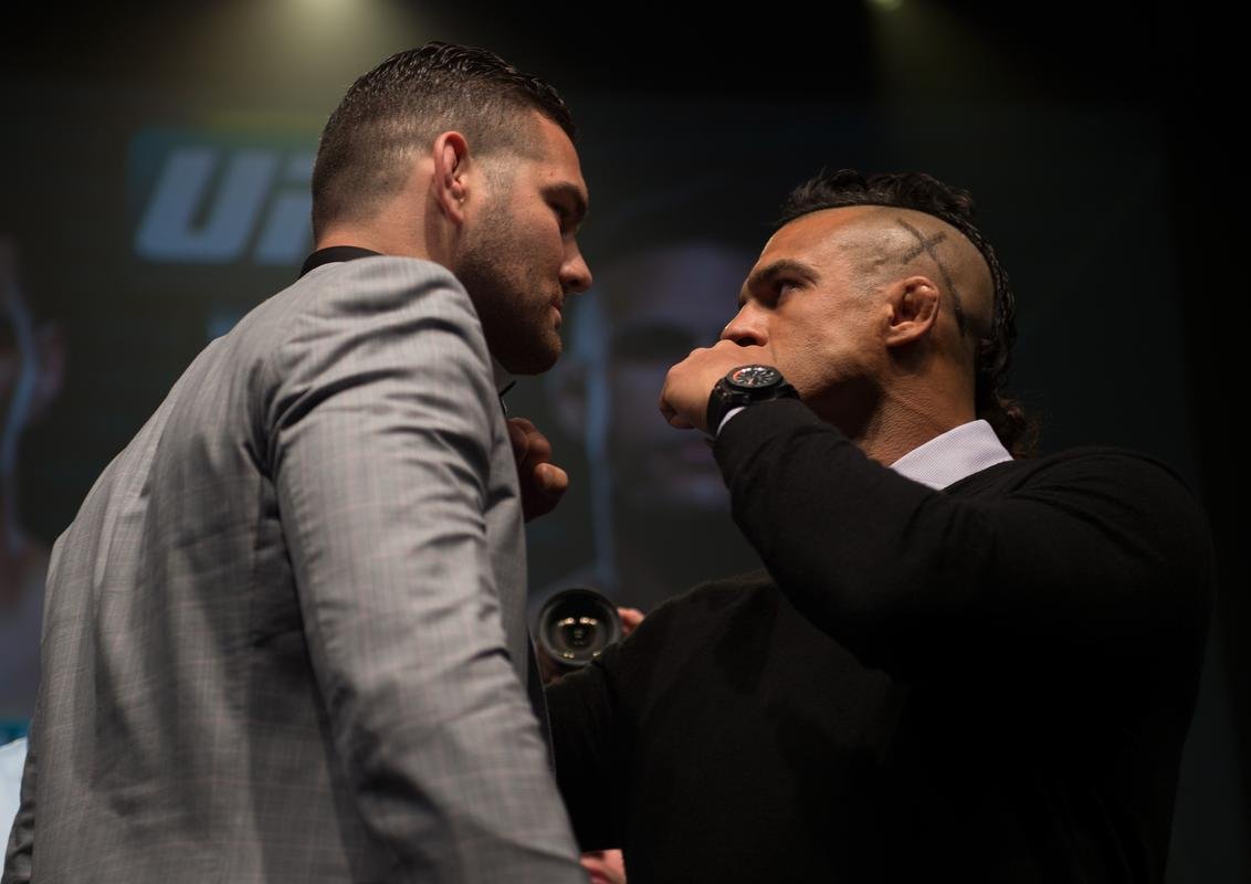 Fotos da super coletiva do UFC em Los Angeles - Chris Weidman x Vitor Belfort, adversrios pelo cinturo do peso mdio