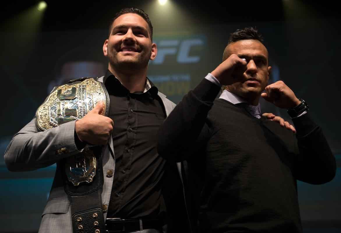 Fotos da super coletiva do UFC em Los Angeles - Chris Weidman x Vitor Belfort, adversrios pelo cinturo do peso mdio