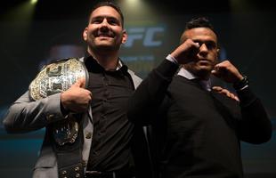 Fotos da super coletiva do UFC em Los Angeles - Chris Weidman x Vitor Belfort, adversrios pelo cinturo do peso mdio
