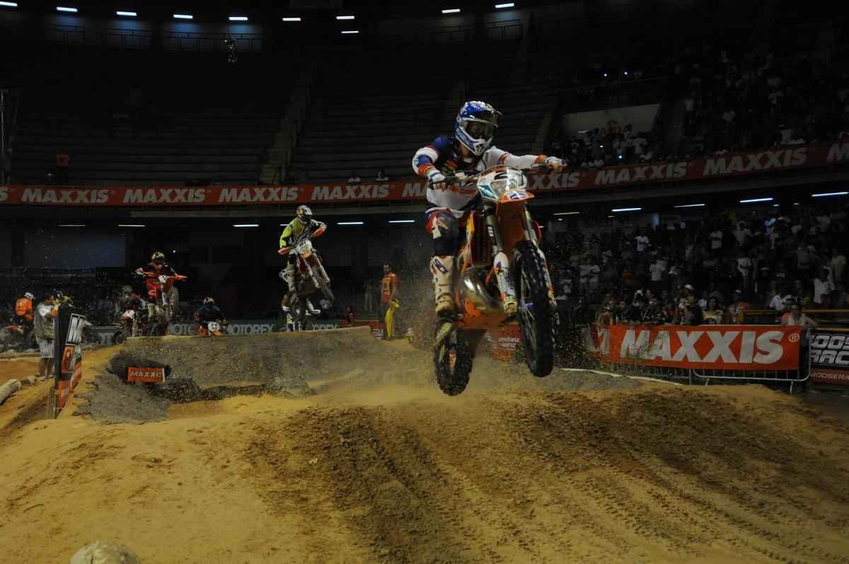 Imagens exclusivas da penltima etapa do Mundial de Superenduro, no Mineirinho, em BH