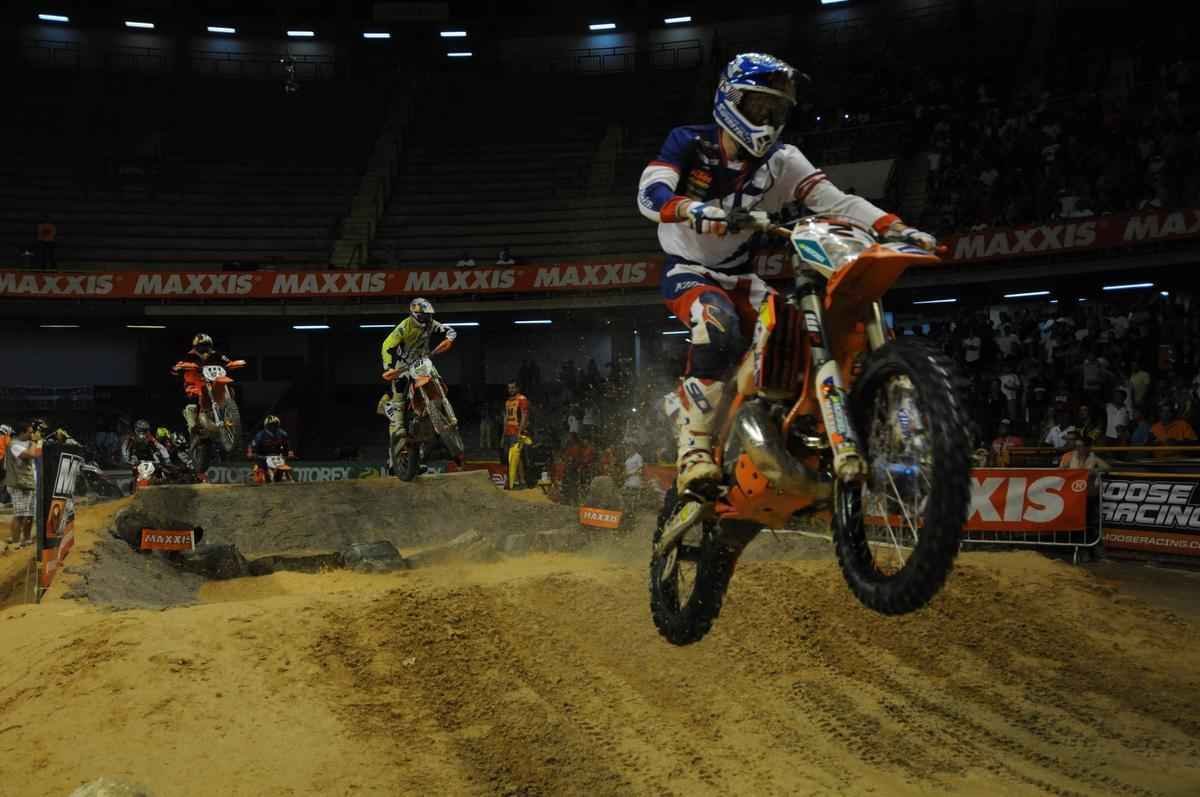 Imagens exclusivas da penltima etapa do Mundial de Superenduro, no Mineirinho, em BH