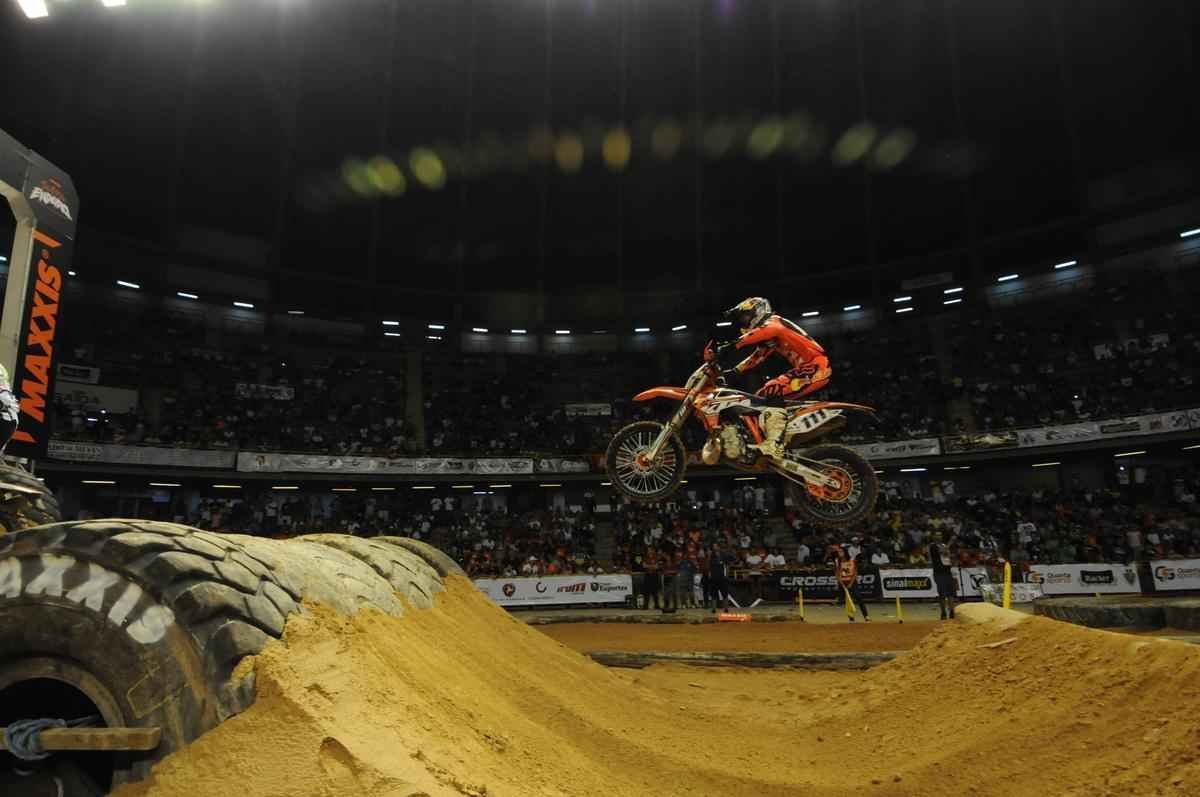 Imagens exclusivas da penltima etapa do Mundial de Superenduro, no Mineirinho, em BH