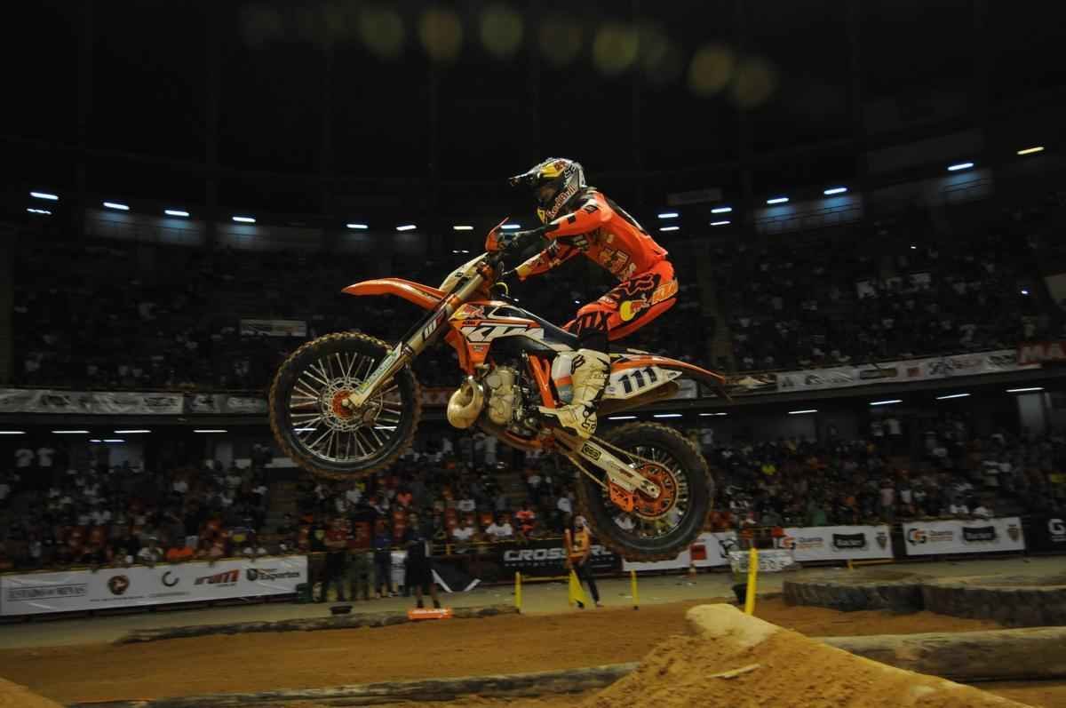 Imagens exclusivas da penltima etapa do Mundial de Superenduro, no Mineirinho, em BH