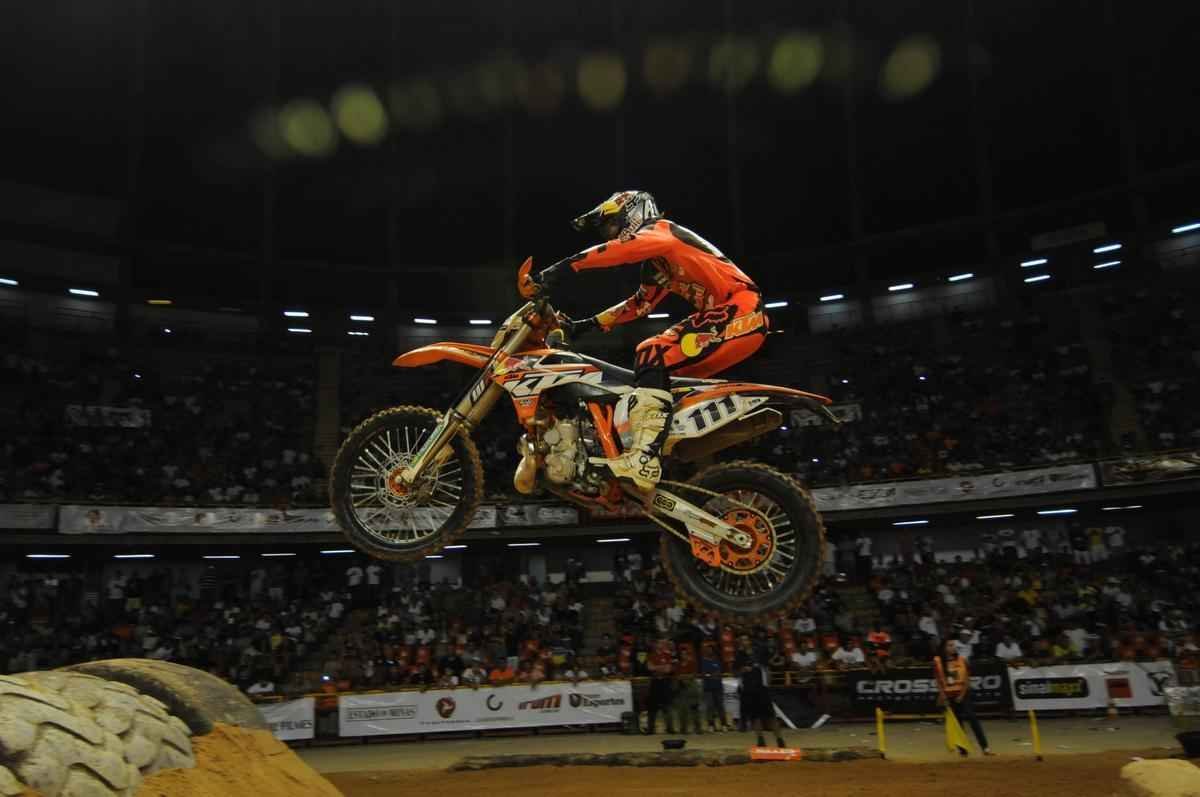 Imagens exclusivas da penltima etapa do Mundial de Superenduro, no Mineirinho, em BH