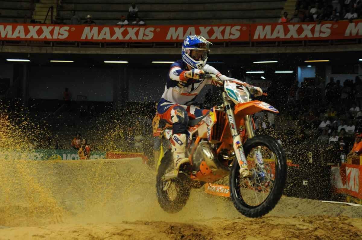 Imagens exclusivas da penltima etapa do Mundial de Superenduro, no Mineirinho, em BH