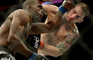 Imagens das lutas e bastidores do UFC 184, em Los Angeles - Valmir Lzaro 'Bidu' (bermuda preta e branca) venceu James Krause por deciso dividida