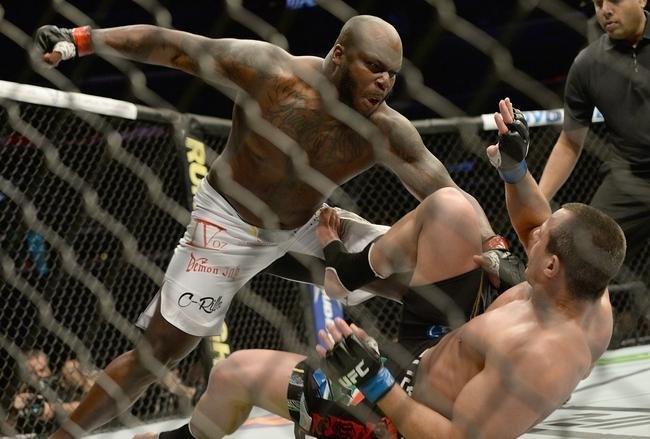 Imagens das lutas e bastidores do UFC 184, em Los Angeles - Derrick Lewis (bermuda branca) venceu Ruan Potts por nocaute tcnico aos 3m18s do segundo round