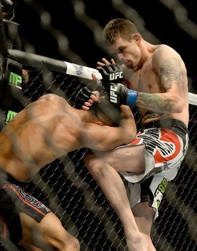 Imagens das lutas e bastidores do UFC 184, em Los Angeles - Tim Means (bermuda branca) venceu Dhiego Lima por nocaute tcnico aos 2m17s do primeiro round