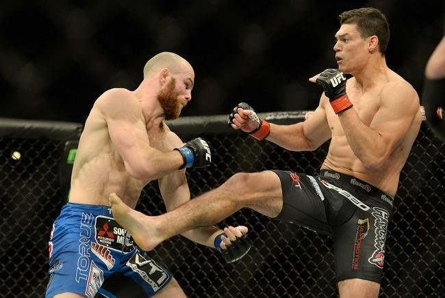 Imagens das lutas e bastidores do UFC 184, em Los Angeles - Alan Jouban (bermuda preta) venceu Richard Walsh por nocaute aos 2m19s do primeiro round
