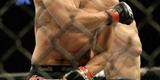 Imagens das lutas e bastidores do UFC 184, em Los Angeles - Alan Jouban (bermuda preta) venceu Richard Walsh por nocaute aos 2m19s do primeiro round