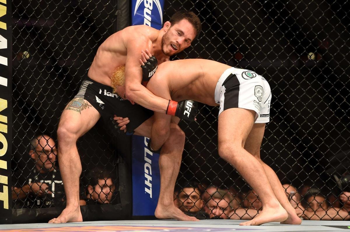 Imagens das lutas e bastidores do UFC 184, em Los Angeles - Jake Ellenberger (bermuda preta) venceu Josh Koscheck por finalizao (tringulo de mo) aos 4m20s do segundo round