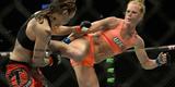 Imagens das lutas e bastidores do UFC 184, em Los Angeles - Holly Holm (laranja) venceu Raquel Pennington por deciso dividida