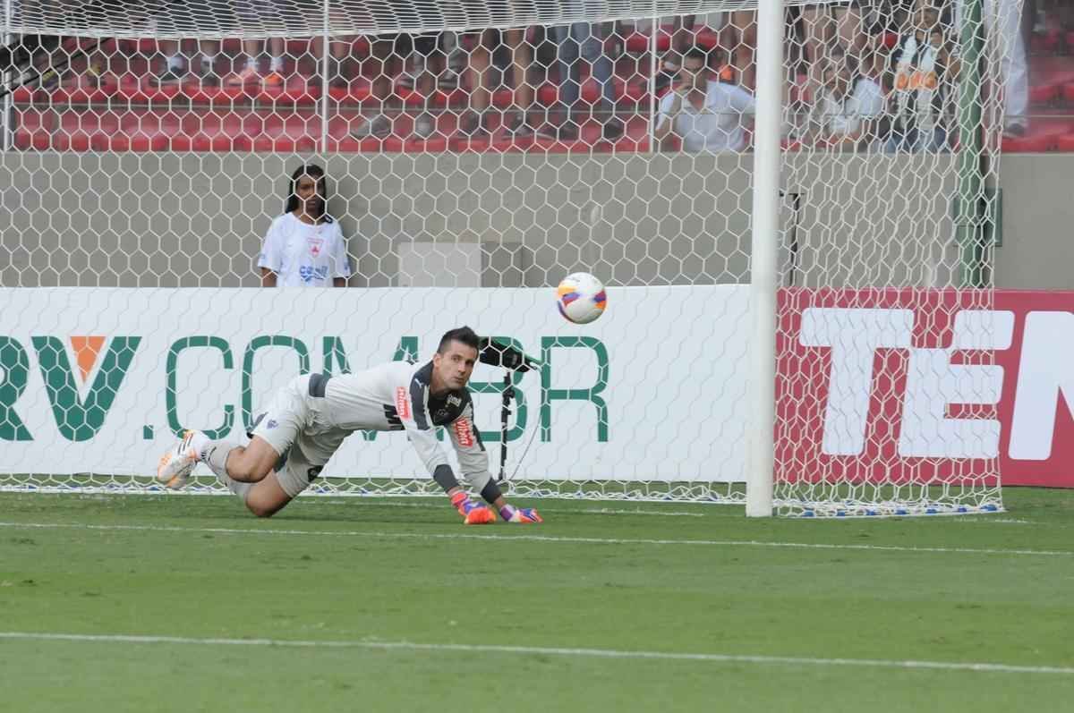 Imagens da partida entre Atltico e Guarani de Divinpolis no Independncia, pelo Mineiro