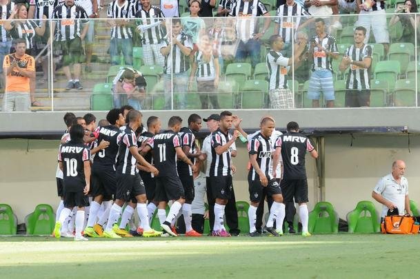 Imagens da partida entre Atltico e Guarani de Divinpolis no Independncia, pelo Mineiro