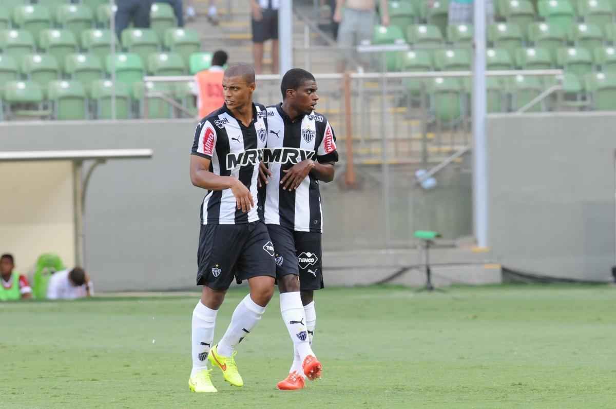 Imagens da partida entre Atltico e Guarani de Divinpolis no Independncia, pelo Mineiro