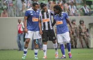 Pela quinta rodada do Campeonato Mineiro de 2014, Atltico e Cruzeiro empataram em 0 a 0. O jogo foi marcado por homenagens ao volante Tinga, que havia sofrido injrias raciais no jogo contra o Real Garcilaso, pela Copa Libertadores