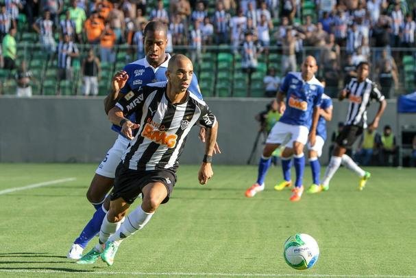 No primeiro jogo da final do Campeonato Mineiro de 2014, no Independncia, mais um empate em 0 a 0