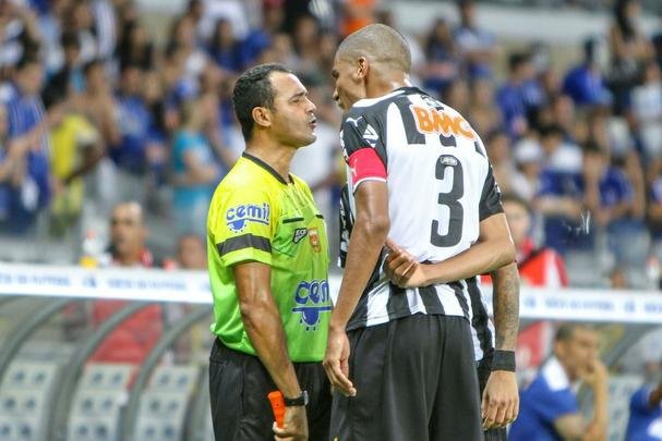 No segundo jogo da deciso, mais um empate em 0 a 0. O Cruzeiro se tornou campeo Mineiro