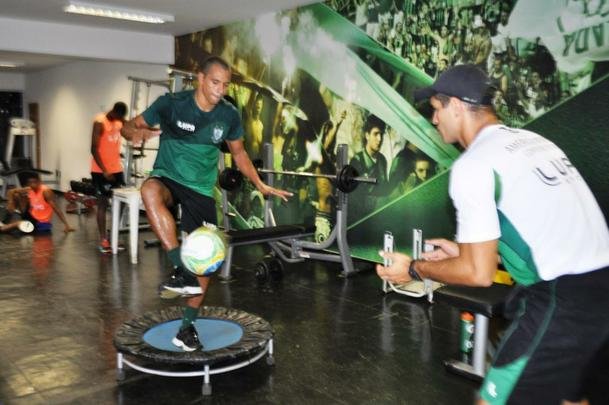 Gilberto Silva iniciou trabalho de recondicionamento fsico no Amrica