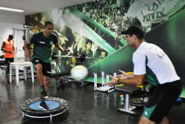 Gilberto Silva iniciou trabalho de recondicionamento fsico no Amrica