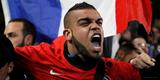 Jogadores, comisso tcnica e torcedores do PSG fizeram festa em Londres com a vaga nas quartas