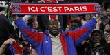 Jogadores, comisso tcnica e torcedores do PSG fizeram festa em Londres com a vaga nas quartas
