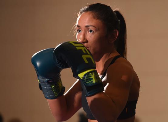 Imagens do treino aberto do UFC 185 - Carla Esparza, campe da categoria peso palha