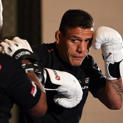 Imagens do treino aberto do UFC 185 - Rafael dos Anjos, desafiante ao cinturão dos leves