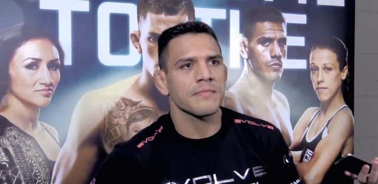 Imagens do treino aberto do UFC 185 - Rafael dos Anjos, desafiante ao cinturão dos leves