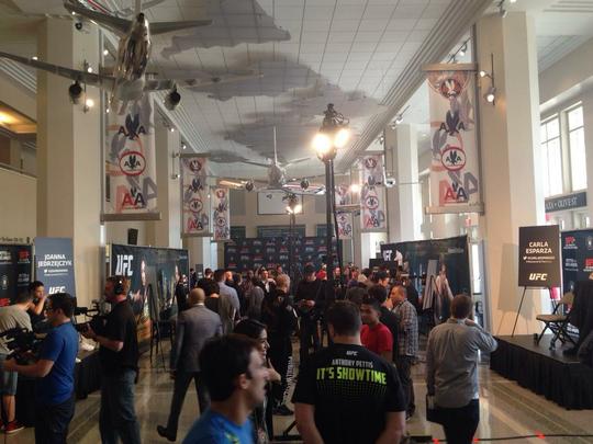 Fotos do Media Day do UFC 185, com coletivas e encaradas