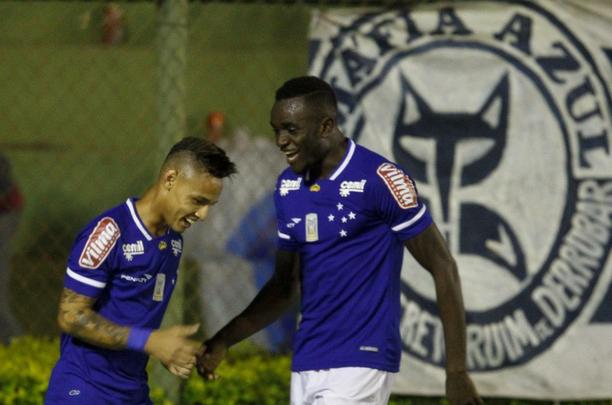 Cruzeiro goleou a Seleo de Ibirit nesta quinta-feira, no Estdio Municipal: 4 a 0
