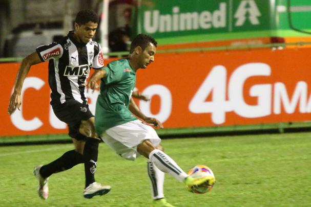 Em noite sem nenhuma inspirao, Atltico sofreu gol no fim e perdeu para a Caldense