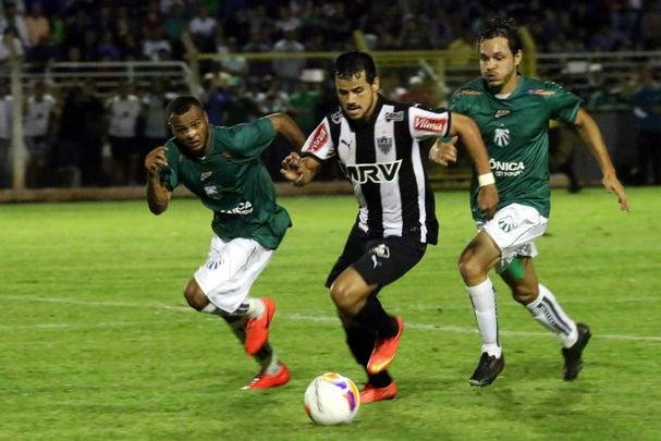 Em noite sem nenhuma inspirao, Atltico sofreu gol no fim e perdeu para a Caldense