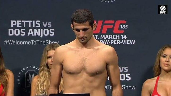 Imagens da pesagem do UFC 185, em Dallas - Beneil Dariush