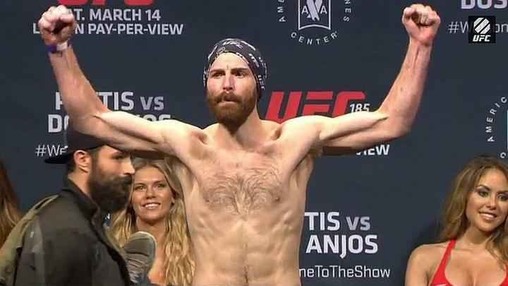 Imagens da pesagem do UFC 185, em Dallas - Joseph Duffy