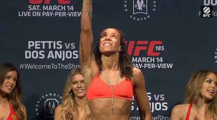 Imagens da pesagem do UFC 185, em Dallas - Germaine de Randamie