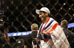 Imagens das lutas e bastidores do UFC 185, em Dallas - Beneil Dariush venceu Daron Cruickshank por finalizao no segundo round