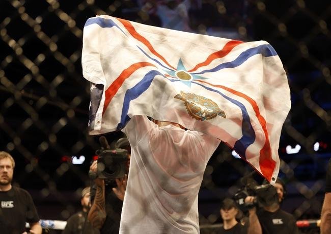 Imagens das lutas e bastidores do UFC 185, em Dallas - Beneil Dariush venceu Daron Cruickshank por finalizao no segundo round